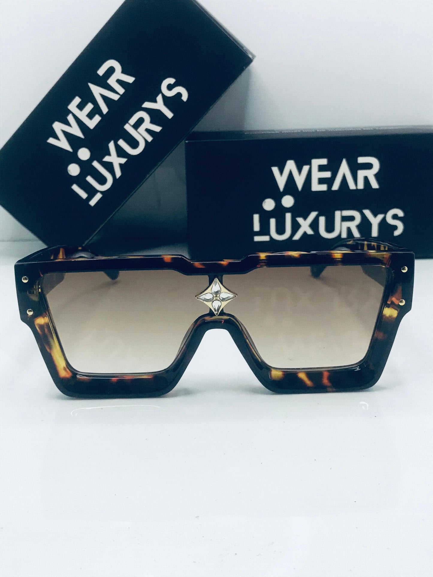 Cyclone Sunglasses Leopard Brown | Wearluxurys - Wearluxurys
