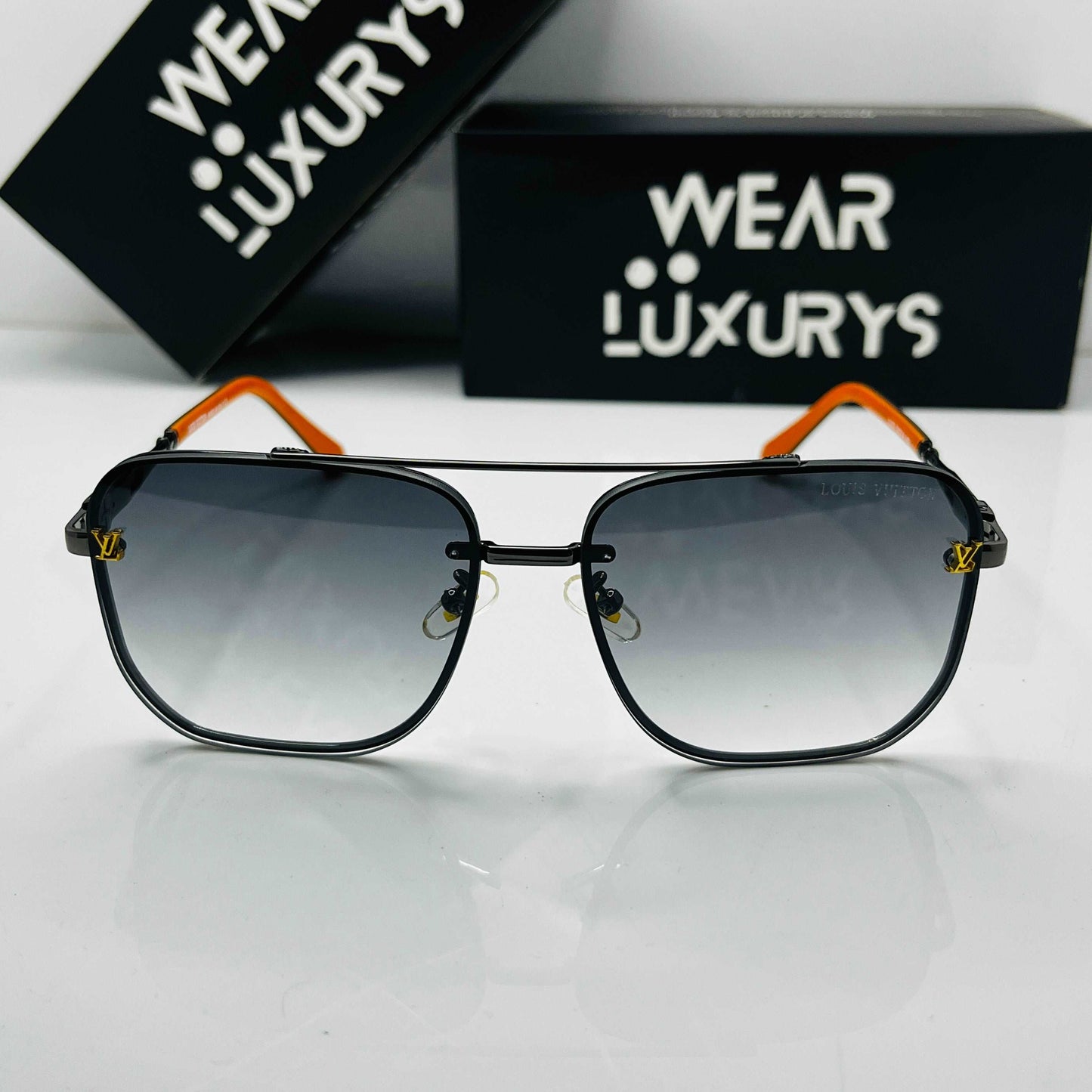 Louis vuitton Hinge Sunglasses | Wearluxurys