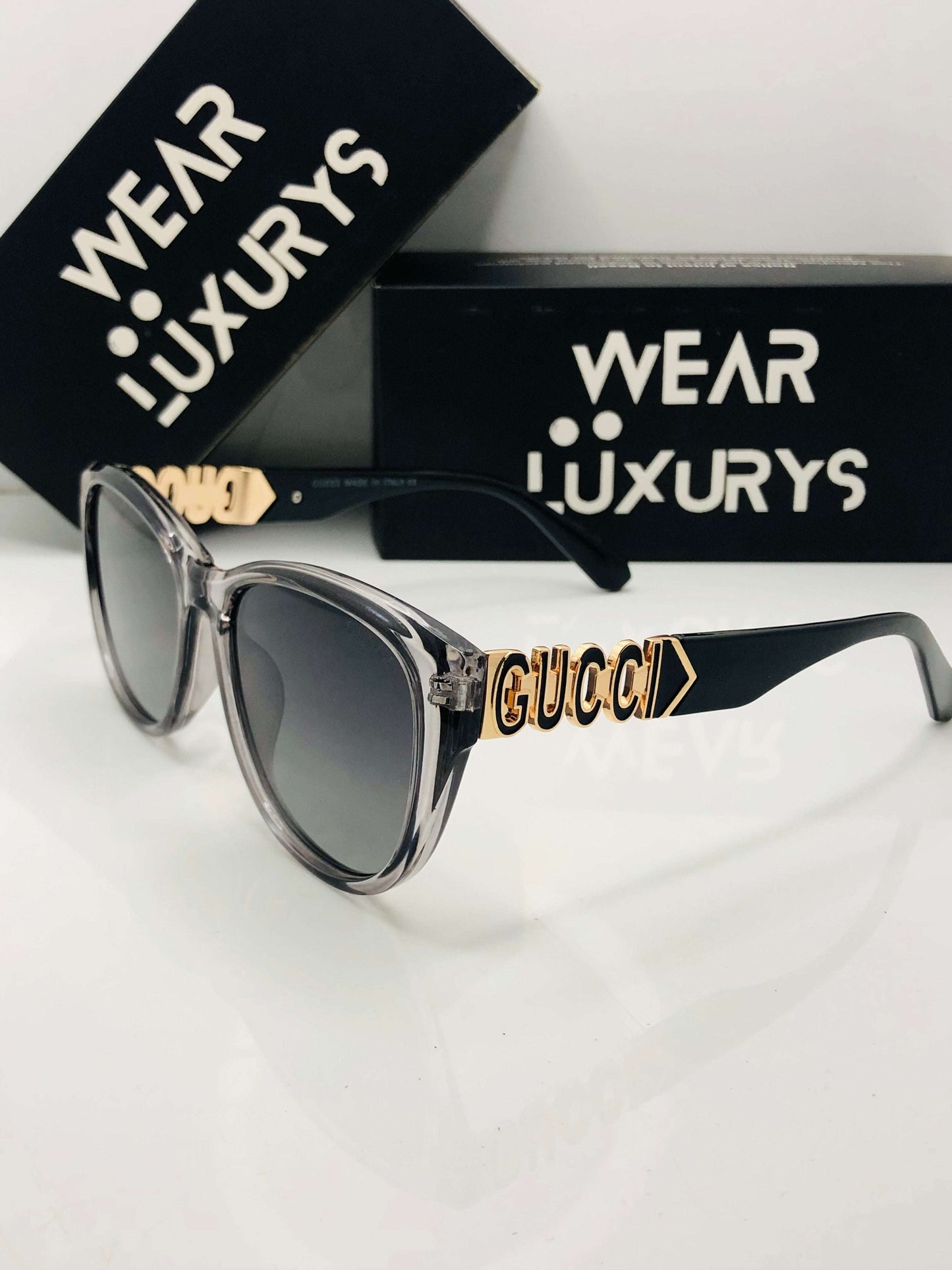 Gucci Pearl Bloom Sunglasses | Wearluxurys - Wearluxurys