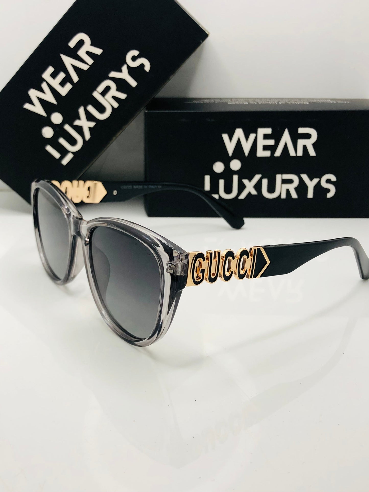 Gucci Pearl Bloom Sunglasses | Wearluxurys - Wearluxurys