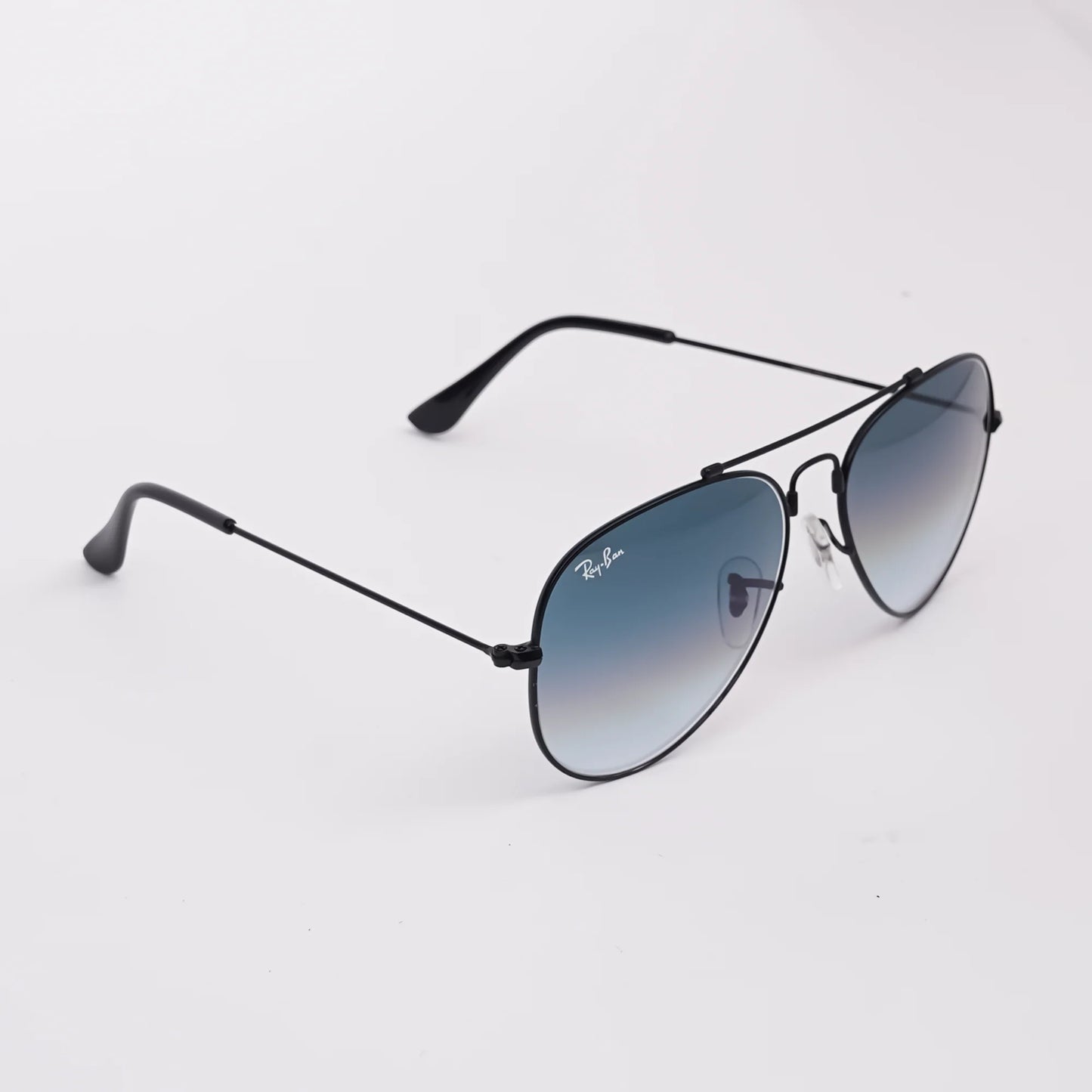 Gafas de sol de aviador Rayban Cleara de Wearluxurys