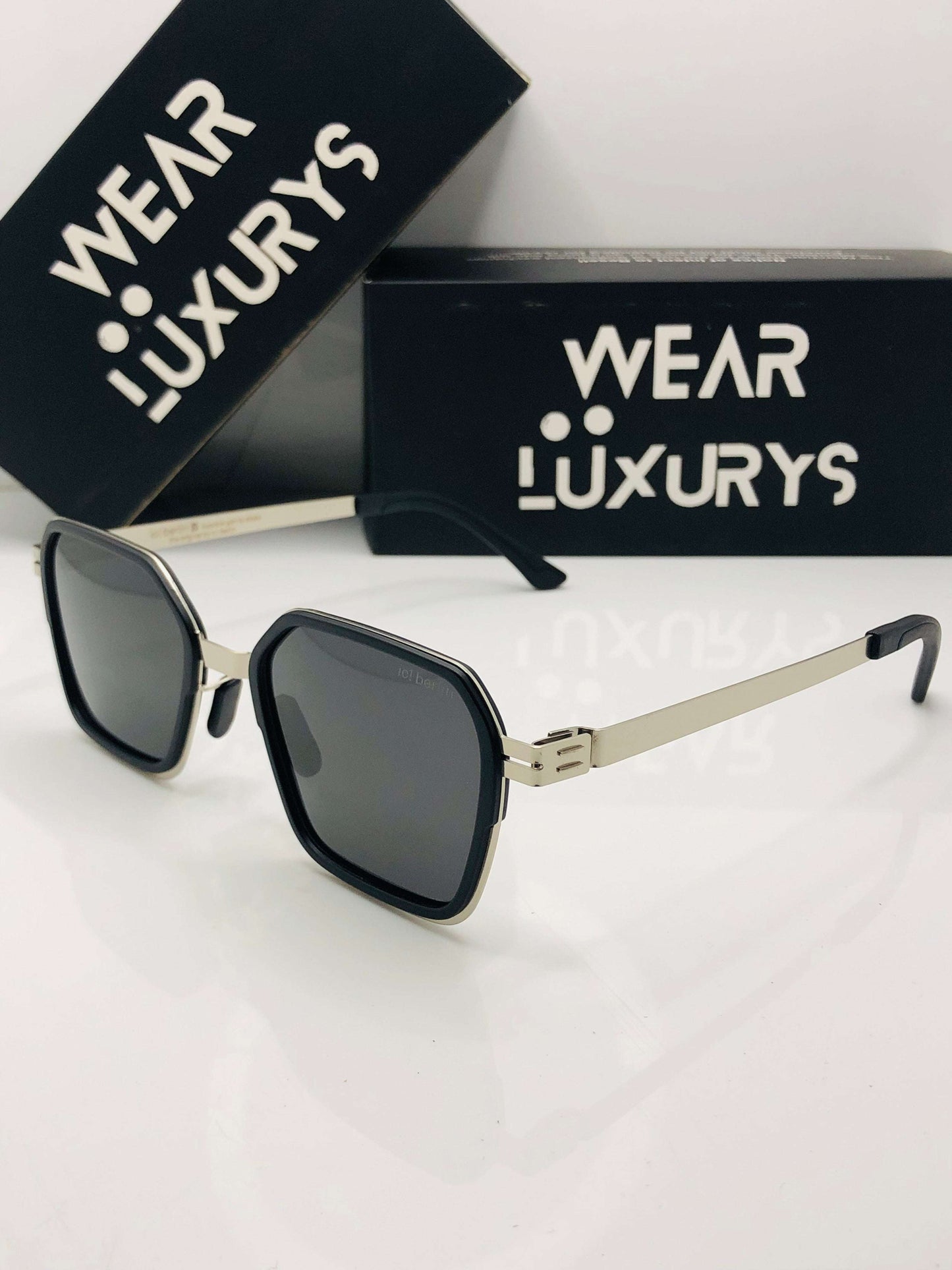 Wearluxurys light weight Berlin Sunglasses - Wearluxurys