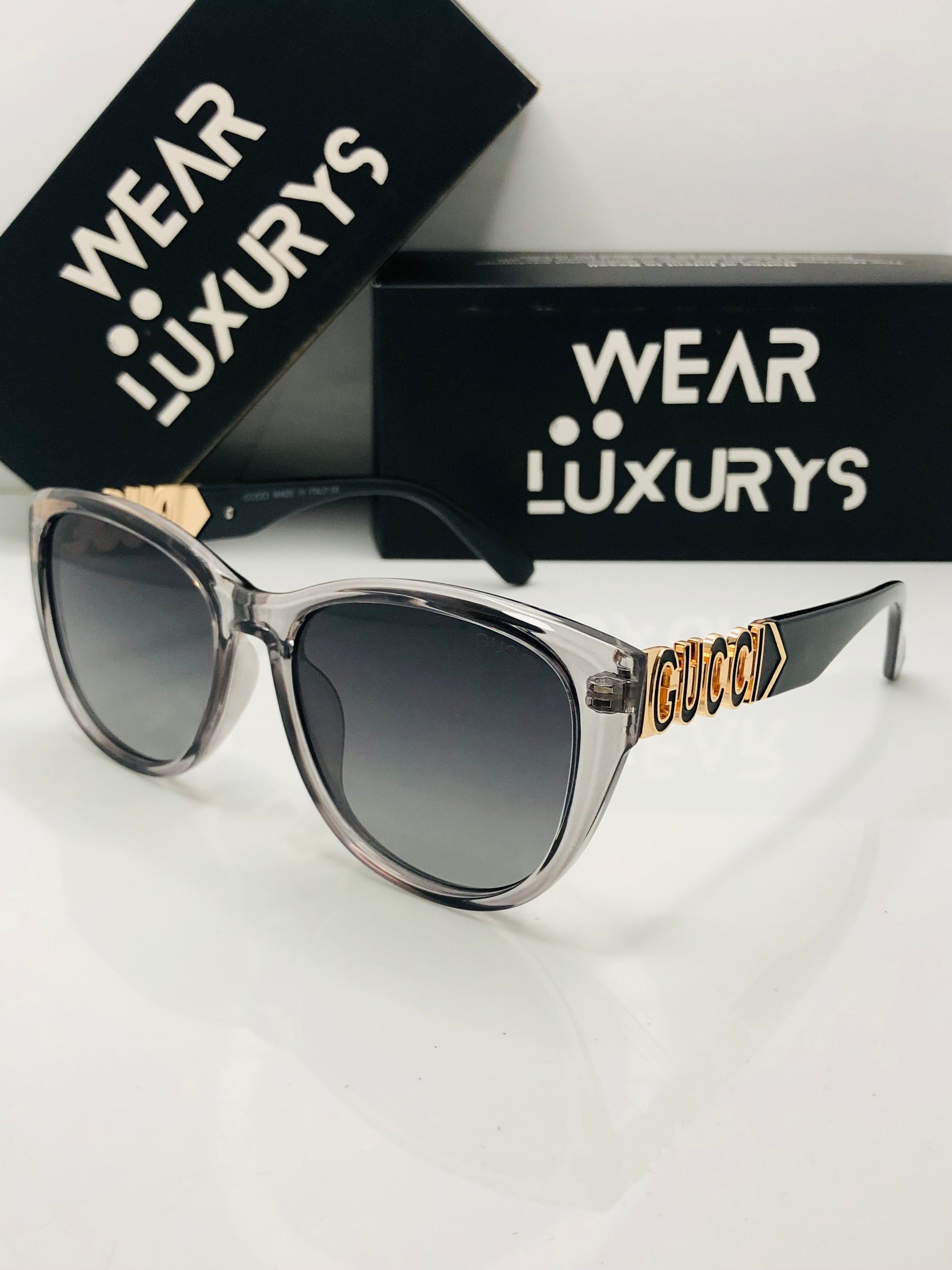 Gucci Pearl Bloom Sunglasses | Wearluxurys - Wearluxurys