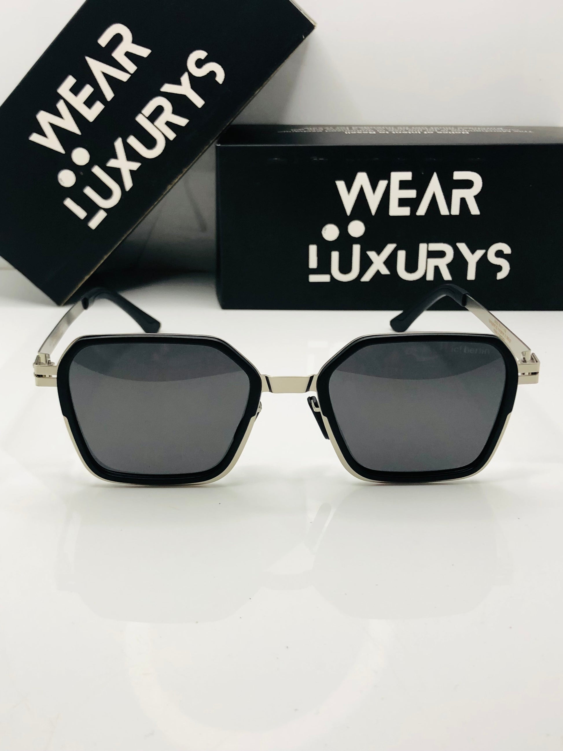 Wearluxurys light weight Berlin Sunglasses - Wearluxurys