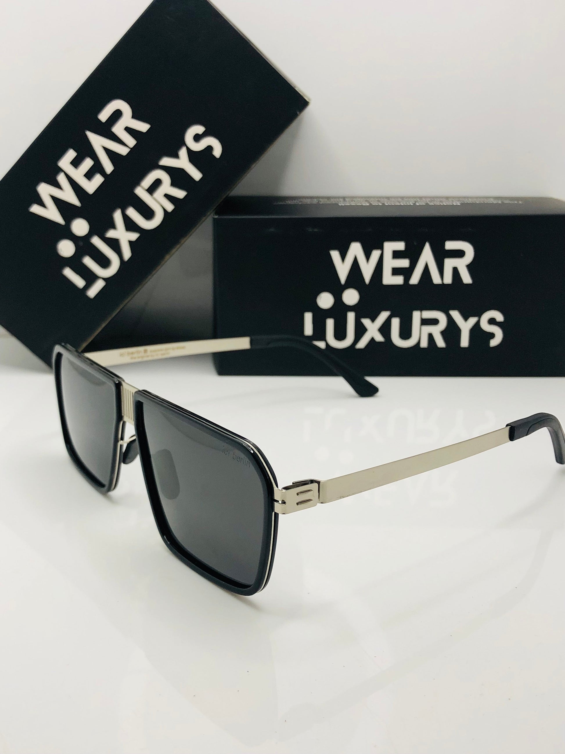 Berlin Gaze Almunium Sunglasses - Light Weight - Wearluxurys