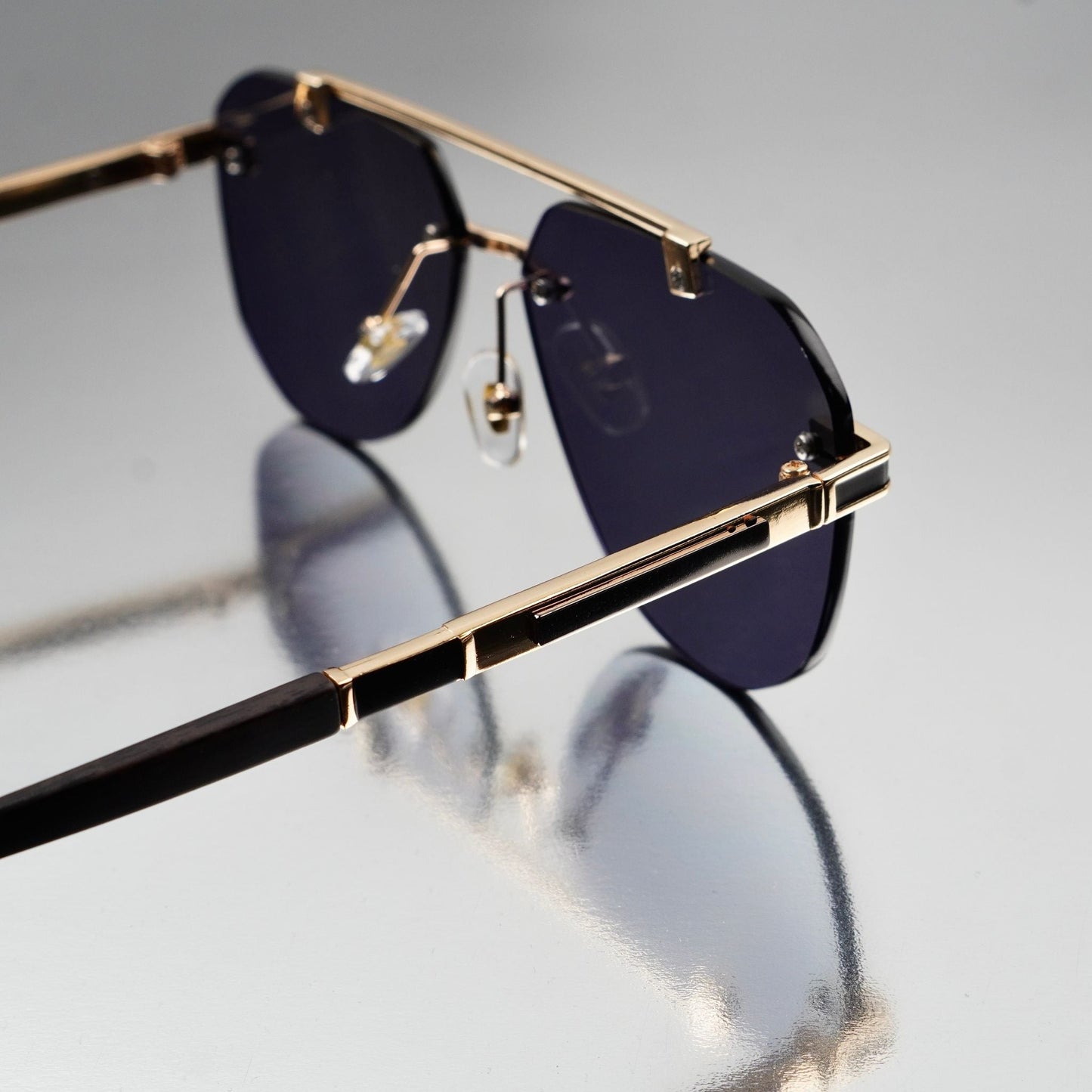 Wearluxurys Aura Rimless Sunglasses - Wearluxurys