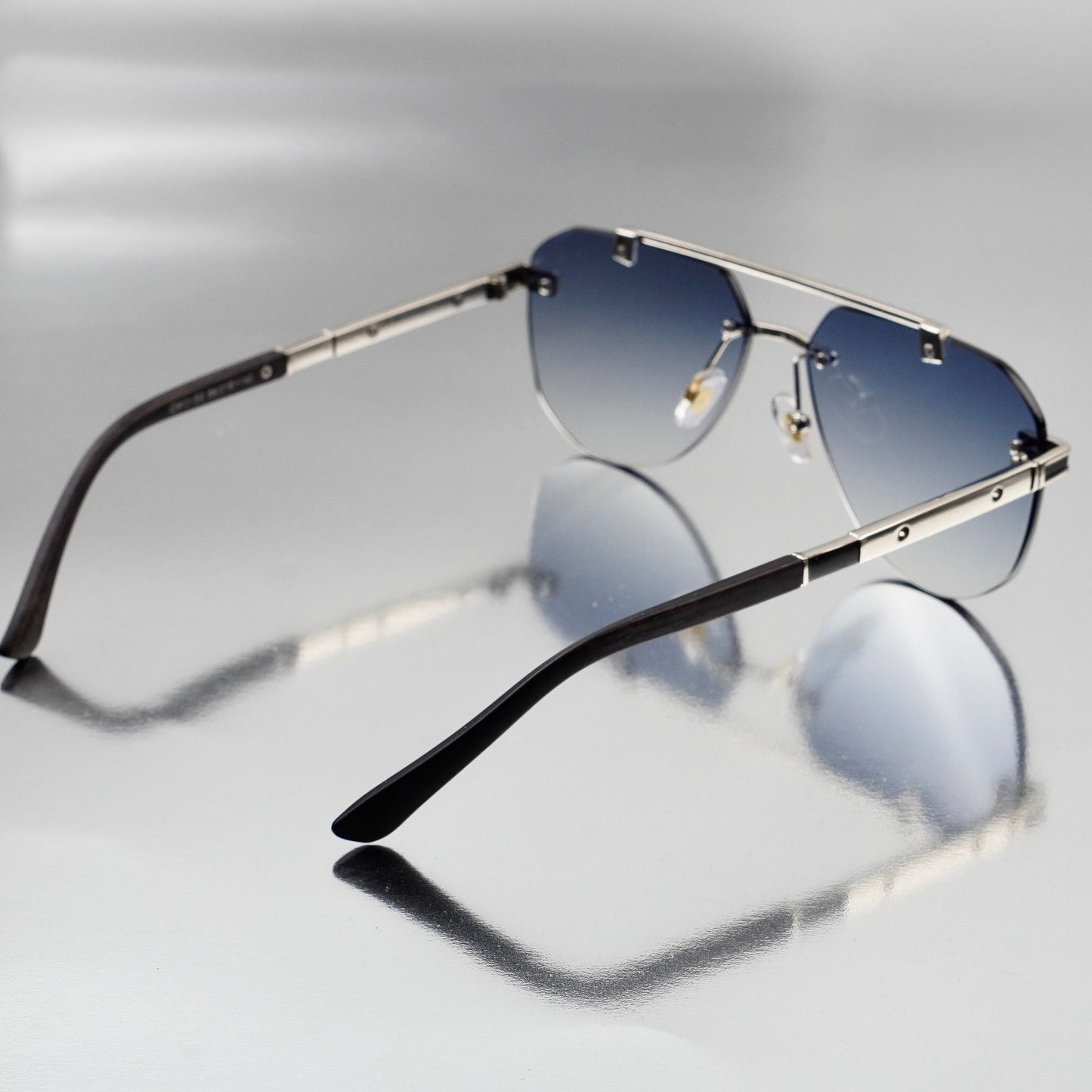 Wearluxurys Aura Rimless Sunglasses 003 - Wearluxurys