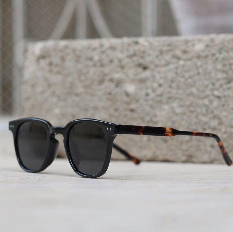 Tom Sunglasses - WEARLUXURYS