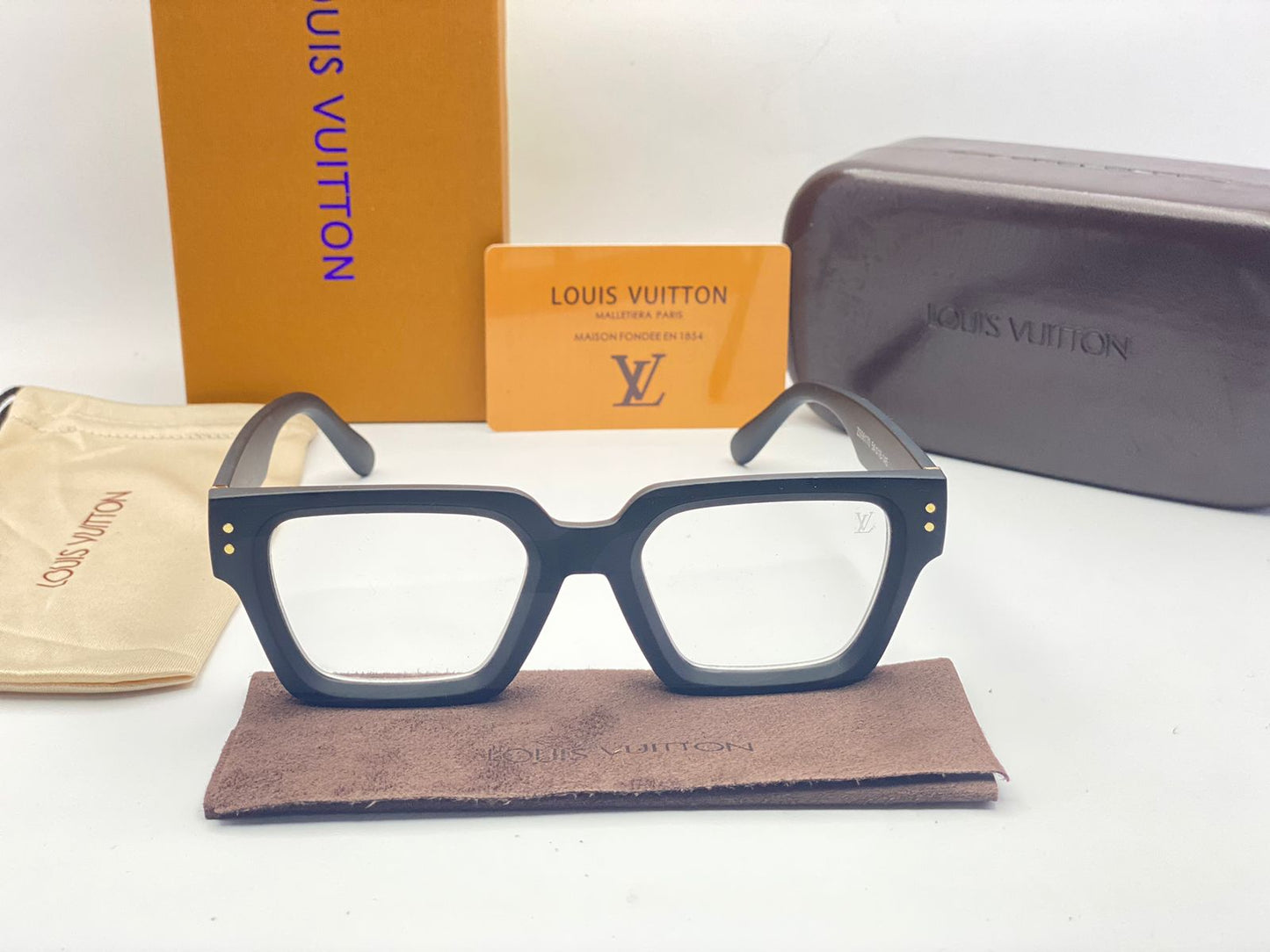 Louis Vuitton Spinge Glasses