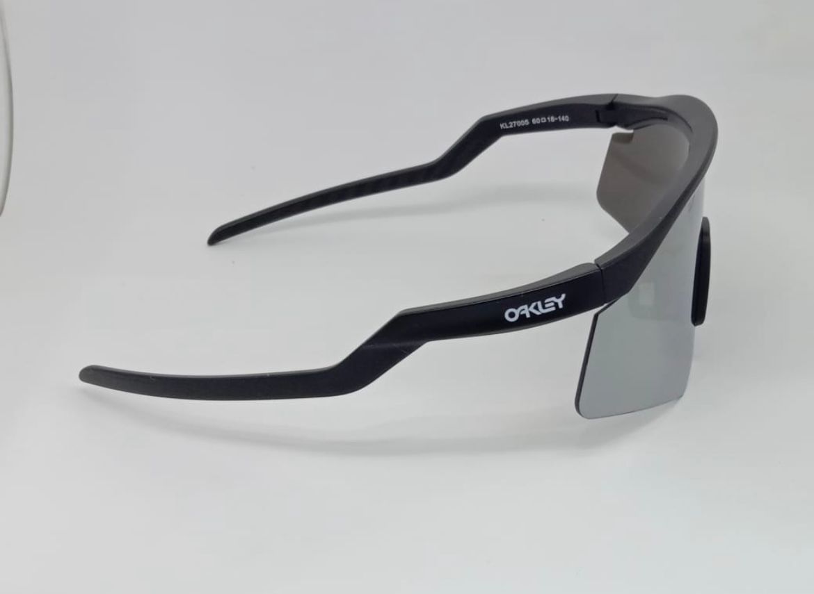 OAKLEY SPORTS SUNGLASSES | WEARLUXURYS