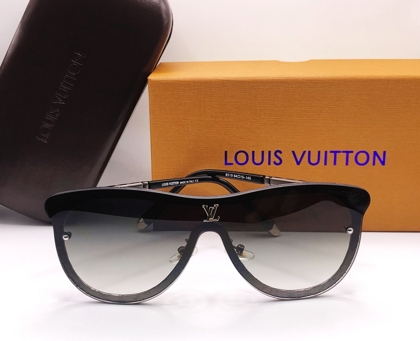Louis Vuitton Logo Premium Sunglasses !