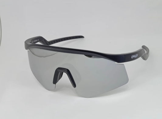 OAKLEY SPORTS SUNGLASSES | WEARLUXURYS