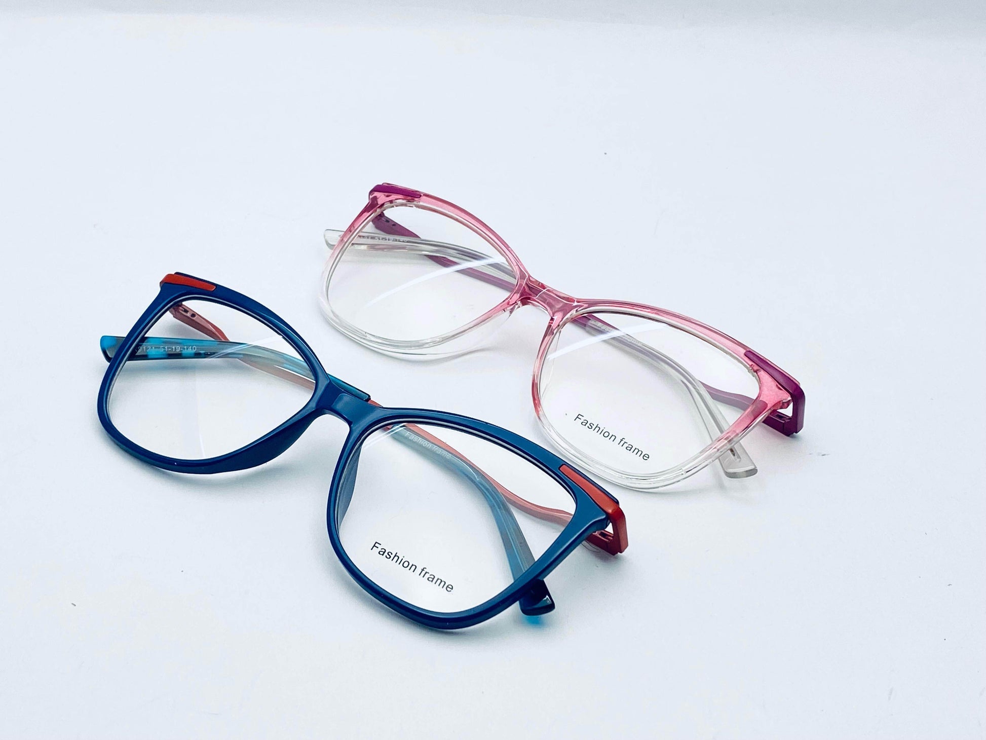 Winked Premium Eyeglasses | Wearluxurys - Wearluxurys