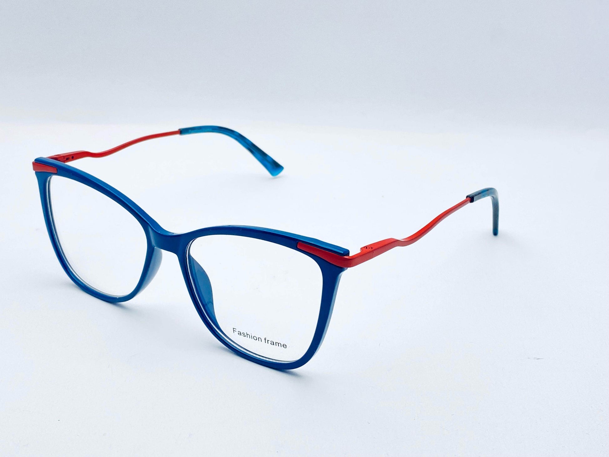 Winked Premium Eyeglasses | Wearluxurys - Wearluxurys